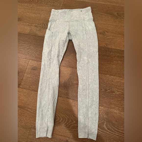 Lululemon leggings - Picture 1 of 4